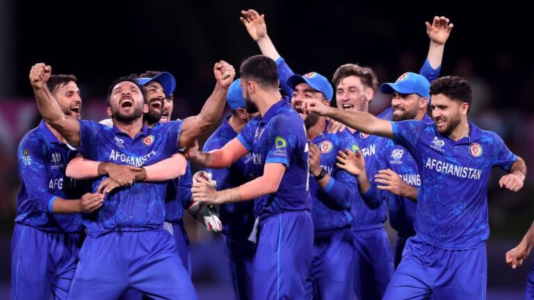 Betting on Session Markets with High Team Form Using Online Cricket ID